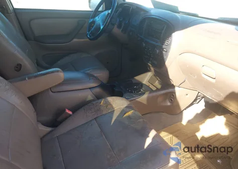 2002 Toyota Sequoia Sr5 V8 z USA, uszkodzony, nr VIN 5TDZT34A92S079686